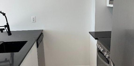 Studio rénové à louer – NDG / Métro Vendôme - Photo 2