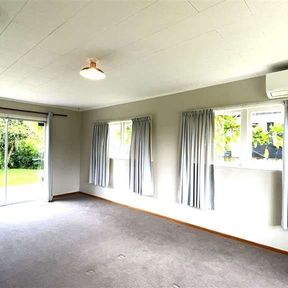 Beautiful Warm 3 Bedroom Home - Photo 1