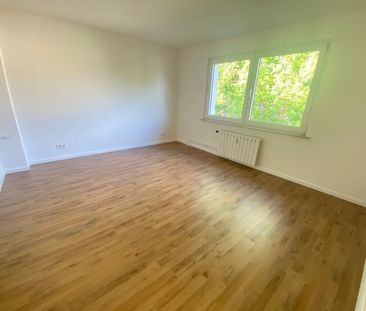 Sanierte 3,5 Zimmer Wohnung mit Balkon!!!! - Photo 2