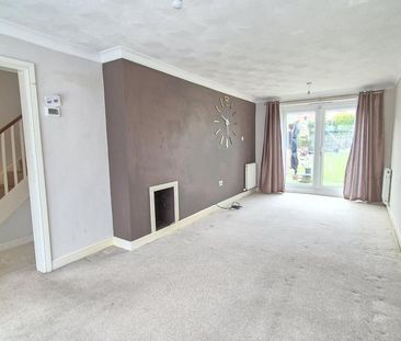 2 bedroom end of terrace house to rent - Photo 2