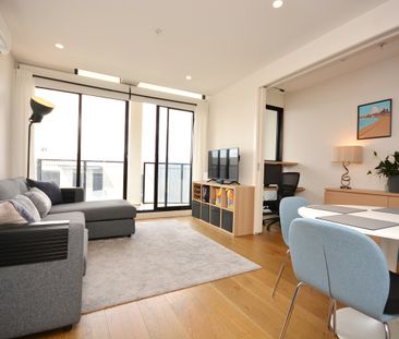 Spacious One Bedroom plus Study - Photo 3