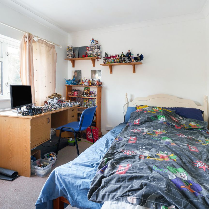 4 bedroom semi-detached house to rent - Photo 1