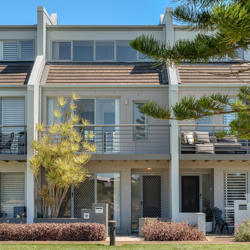 9/14 The Lane, Maryville NSW 2293 - Townhouse For Rent | Domain - Photo 1