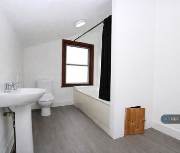 2 bedroom end of terrace house to rent - Photo 3