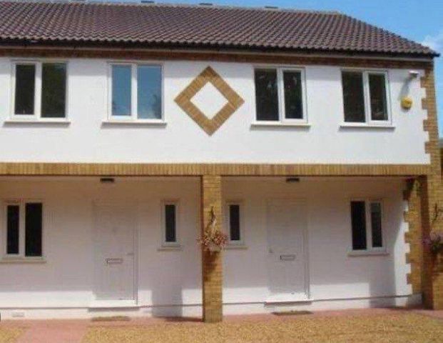 6 bedroom house to rent - Photo 1