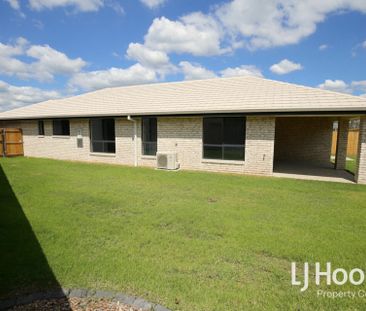 Stunning Family Home with a Big Backyard!! - Photo 2