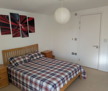 2 Bed Flat, Water Gardens Square, SE16 - Photo 4
