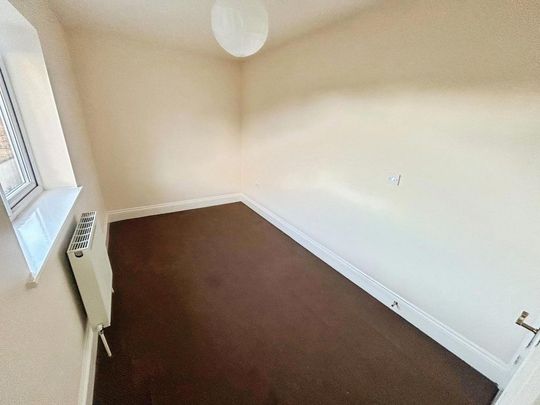 3 bedroom end of terrace house to rent - Photo 1