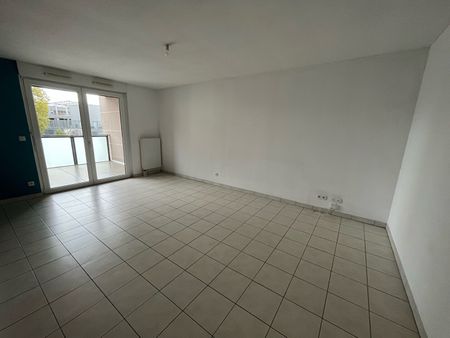 Location Appartement 3 pièces 64m² - Photo 4