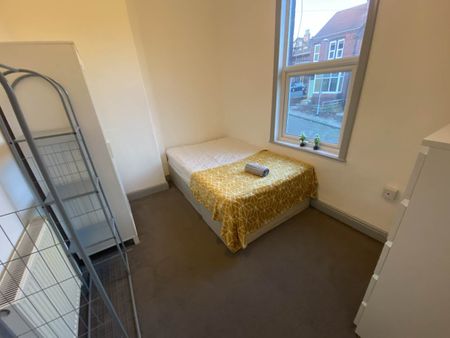 Knowle Road (room 1*), Burley, Leeds - Photo 4