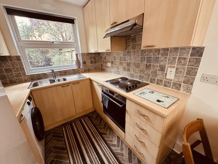 2 bedroom flat to rent - Photo 5