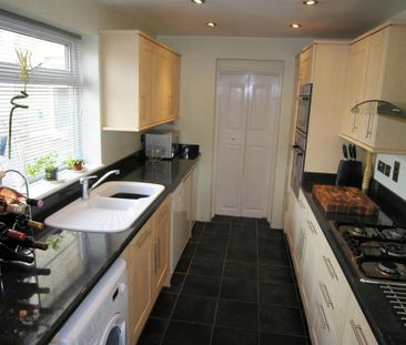 3 bedroom terraced house to rent - Photo 5