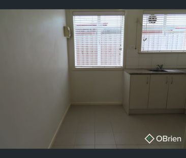 3/84 Beach Street, Frankston, Vic 3199 - Photo 2