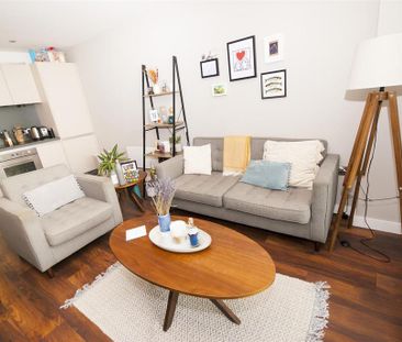 2 bedroom apartment to rent - Photo 2