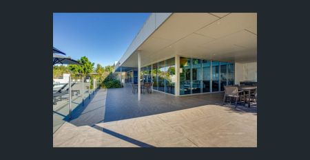 Two Bedroom Apartment in the Sought after South Lakes Complex - Photo 2