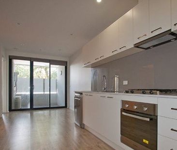 302/37-41 Munro Street, Coburg VIC 3058 - Photo 4