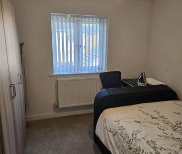 1 bedroom in a house share to rent - Photo 4