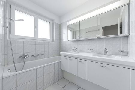 Dachwohnung in familienfreundlicher Umgebung - Foto 5