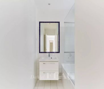 Location appartement, Paris 15ème (75015), 5 pièces, 114.19 m², ref 84682214 - Photo 1