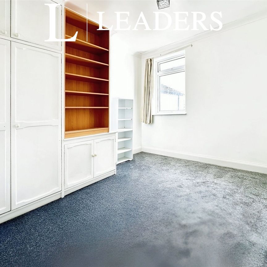 4 bedroom house to rent Bournemouth Park Road, Southend-on-Sea, Essex, SS2 - Photo 1