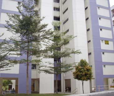 Blk 323 Jurong East Street 31 (Jurong East), HDB Executive - For Rent - Photo 1