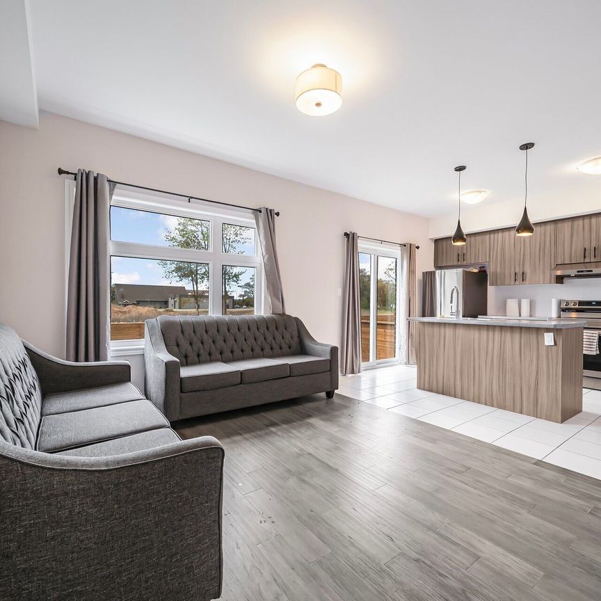 For Lease - 5672 Dorchester Road Unit# 4, Niagara Falls, Ontario - Photo 1