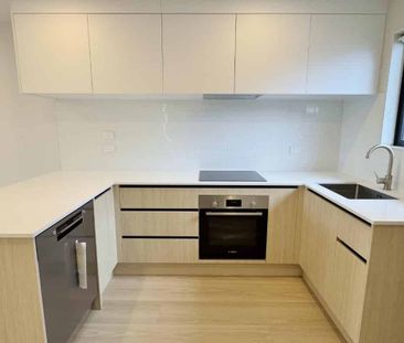 Brand-New Townhouse – Modern Style and Smart Design - Photo 3