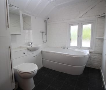 2 bedroom terraced house to rent - Photo 6