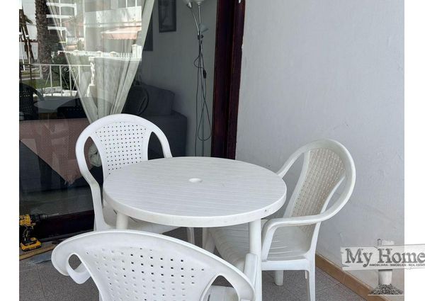 082-479 Renovated two bedroom duplex style bungalow in second line of Playa del Inglés beach.