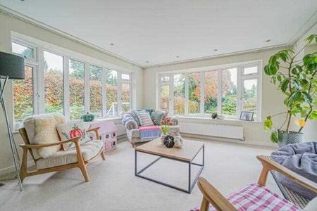 4 bedroom detached bungalow to rent - Photo 3