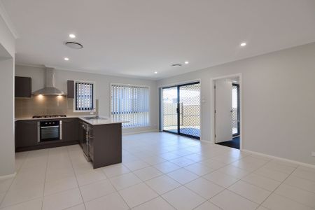 31 Range Street, North Richmond. - Photo 2