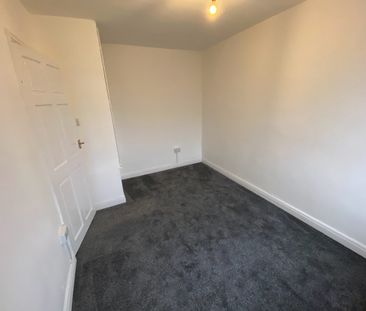 2 Bed Terraced House, Longroyd Street North, LS11 - Photo 5