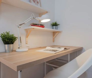 Via Cesare Cremonino, Padova, Veneto 35124 - Photo 4