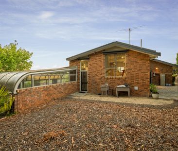 Stunning Home With Panoramic Views - Photo 2