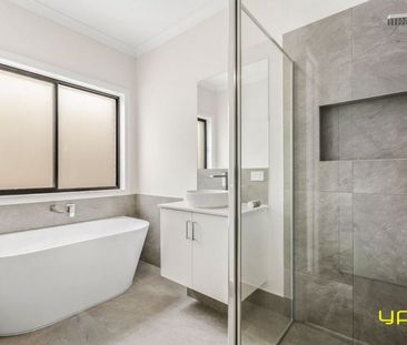 Modern, Brand-New Home in Great Clyde Location - Photo 2