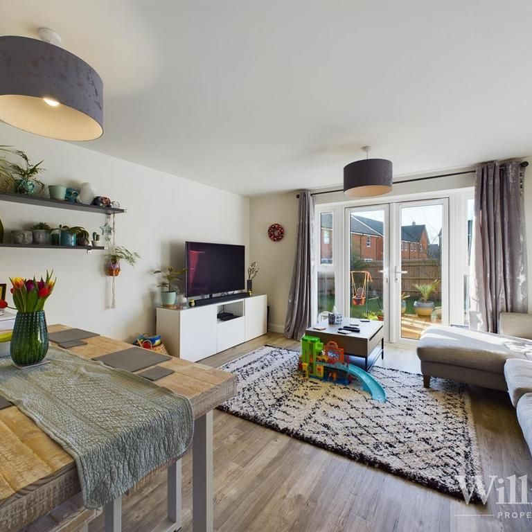 3 bedroom semi-detached house to rent - Photo 1