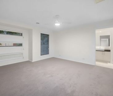 53 Featherstone Avenue, Glenroy NSW 2640 - House For Rent | Domain - Photo 4