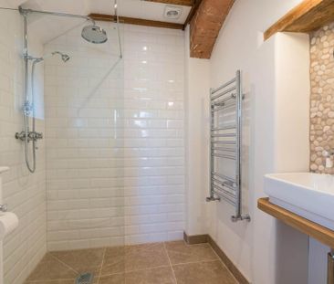 2 bedroom semi-detached house to rent - Photo 2