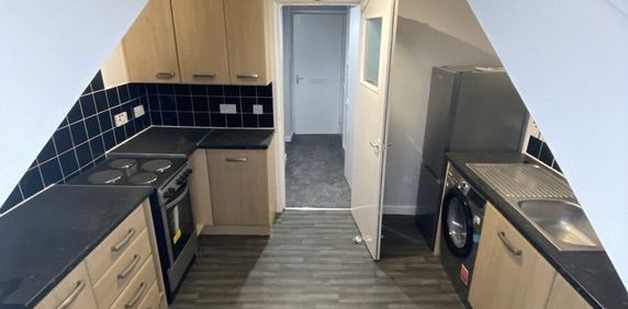 Myrtle Road (2 bed flat) - Photo 2