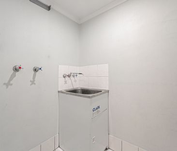 Absolute One-Bedroom Apartment boasts amazing views to city For Rent - Photo 6