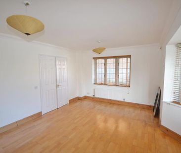 3 bedroom detached house to rent - Photo 5