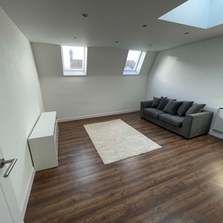 2 Bed Flat, Queens Road, CV1 - Photo 1