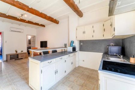 Location Appartement 1 pièce 45m² NIMES 30900 - Photo 3
