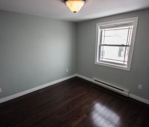 Trendy 2+1 BR Townhouse in the Heart of Downtown St. John’s ! - Photo 3