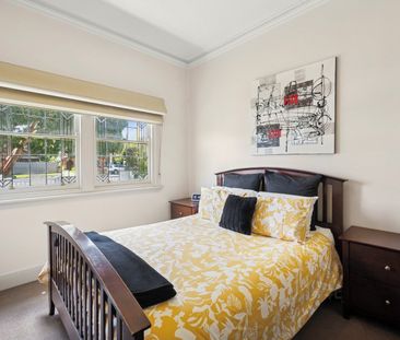 Californian Character Home in East Geelong - Photo 5