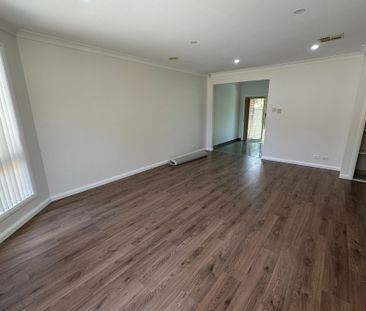 Stylish 3-Bedroom Townhouse in Noble Park - Photo 5