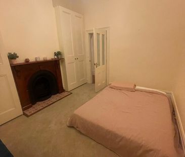 Elsternwick - Photo 1