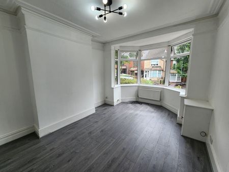 3 Bed Terraced House, Priory Avenue, M7 - Photo 3