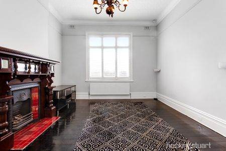 58A Manningtree Road, Hawthorn VIC 3122 - House For Rent | Domain - Photo 2