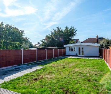 4 bedroom semi-detached house to rent - Photo 2